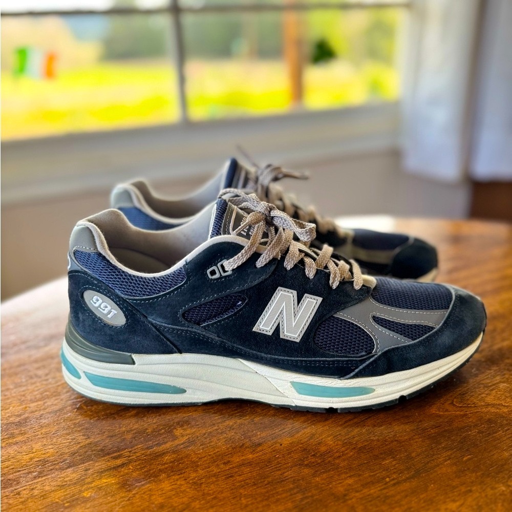 New Balance 991V2